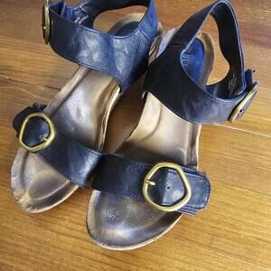 EuroSoft Black Leather Buckle Sandals 6